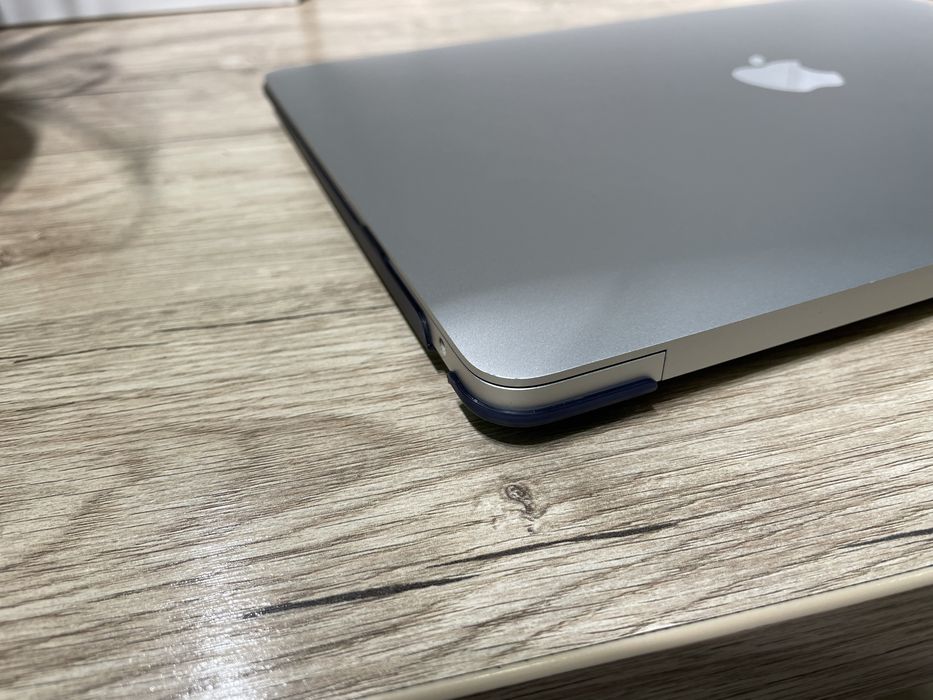 Дисплей с крышкой в сборе MacBook Air A2337 на процеесоре m1.