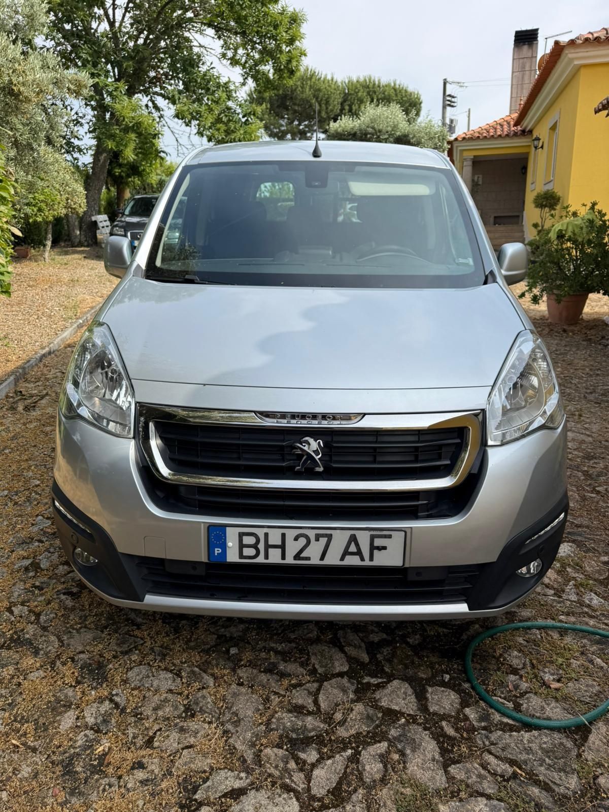 Peugeot Partner 1.6 HDI 100cv 3 lugares