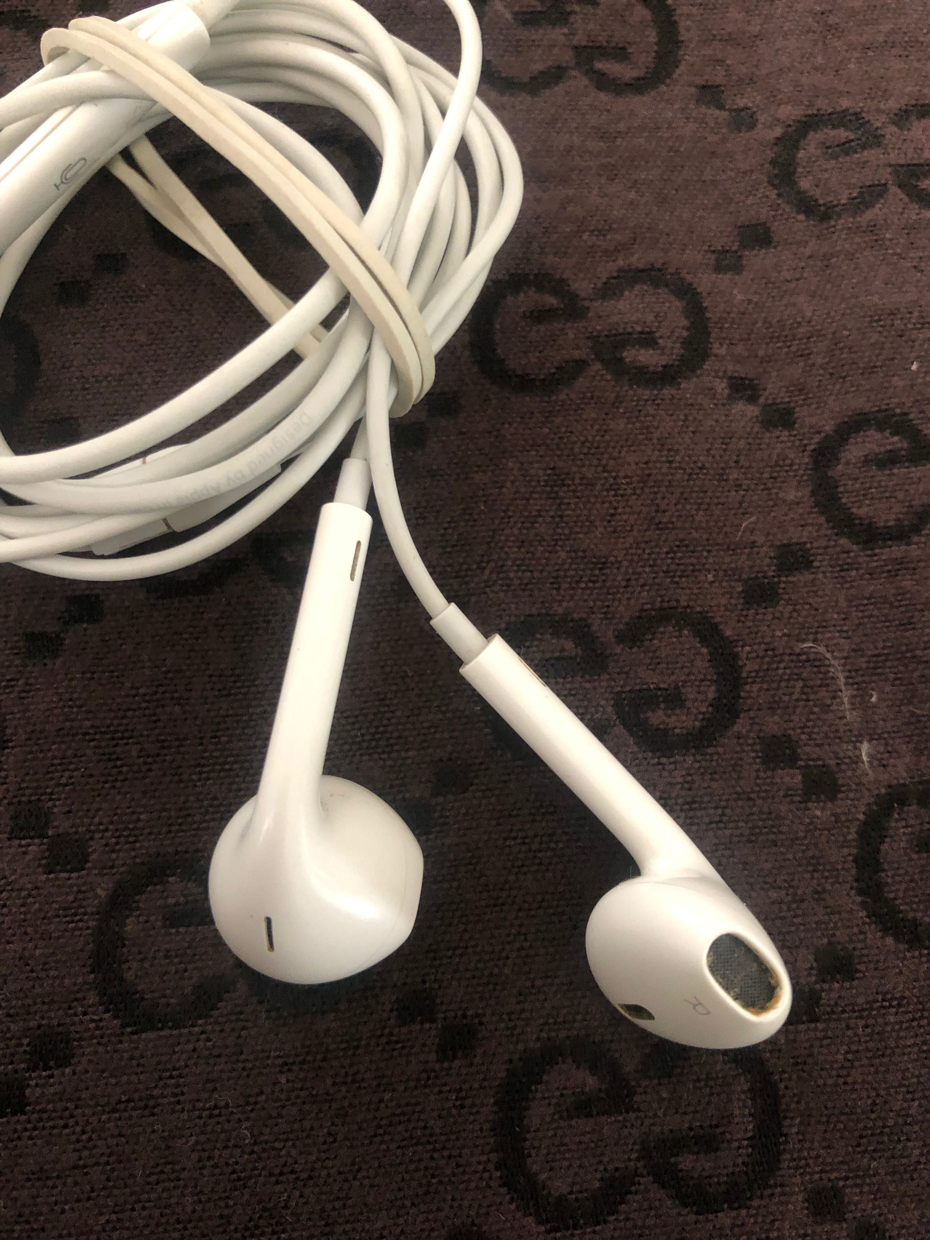 Наушники гарнитура Apple EarPods Lightning