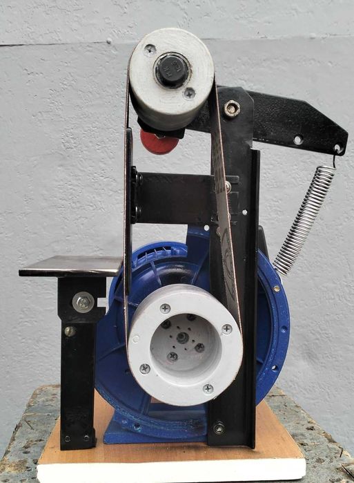 Гриндер (стрічково-шліфувальний станок)