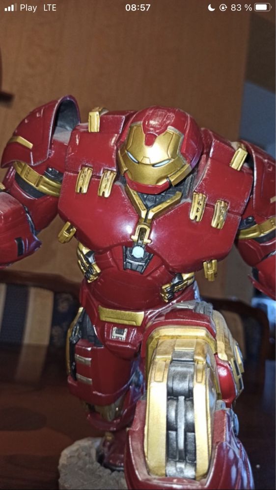 Kotobukiya Avengers: Age of Ultron - Hulkbuster Iron Man ArtFx+ Statue