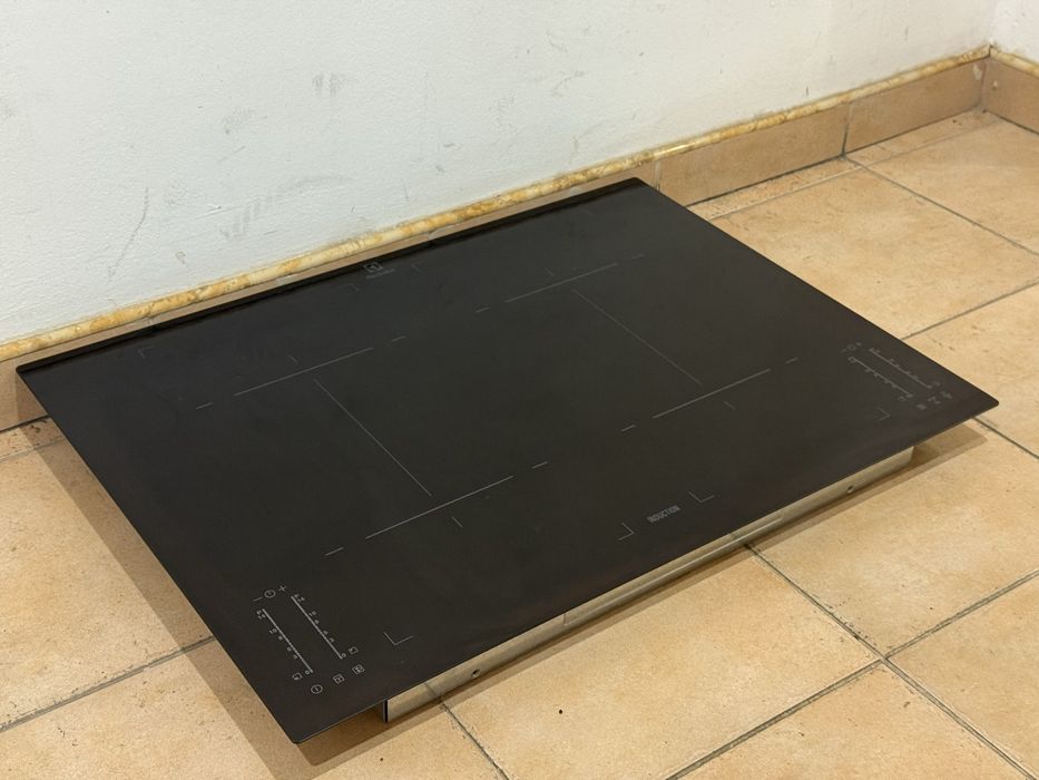 Plyta indukcyjna ELECTROLUX EHL7640FOK