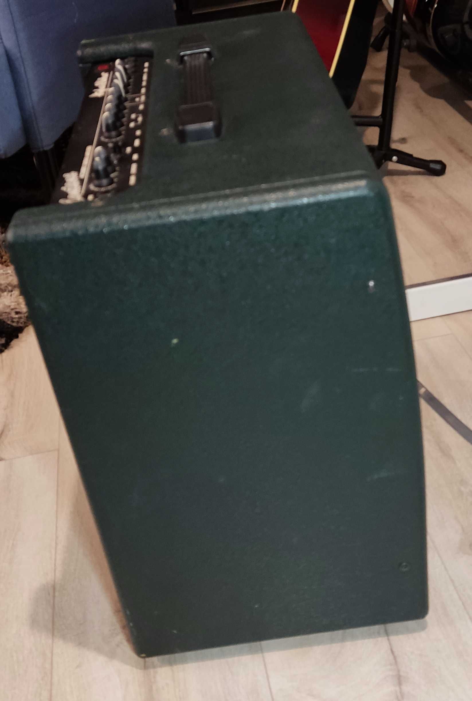 60W  wzmacniacz do gitary akustycznej Hughes&Kettner  z pętlą efektów