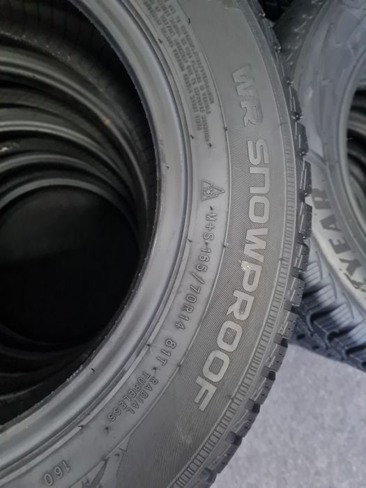 165/70R14 Nokian SnowProof.