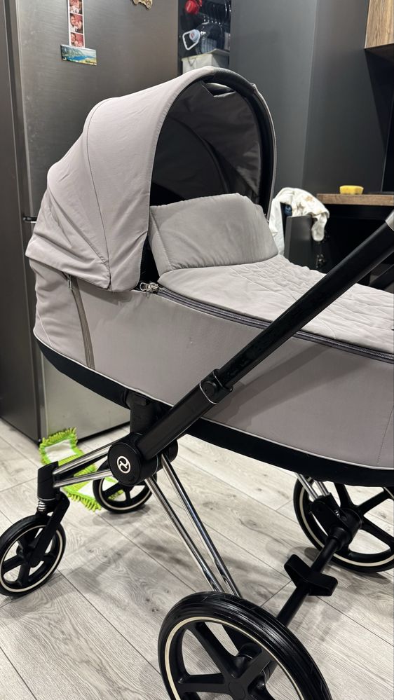 Cybex Priam (Шасі та люлька)