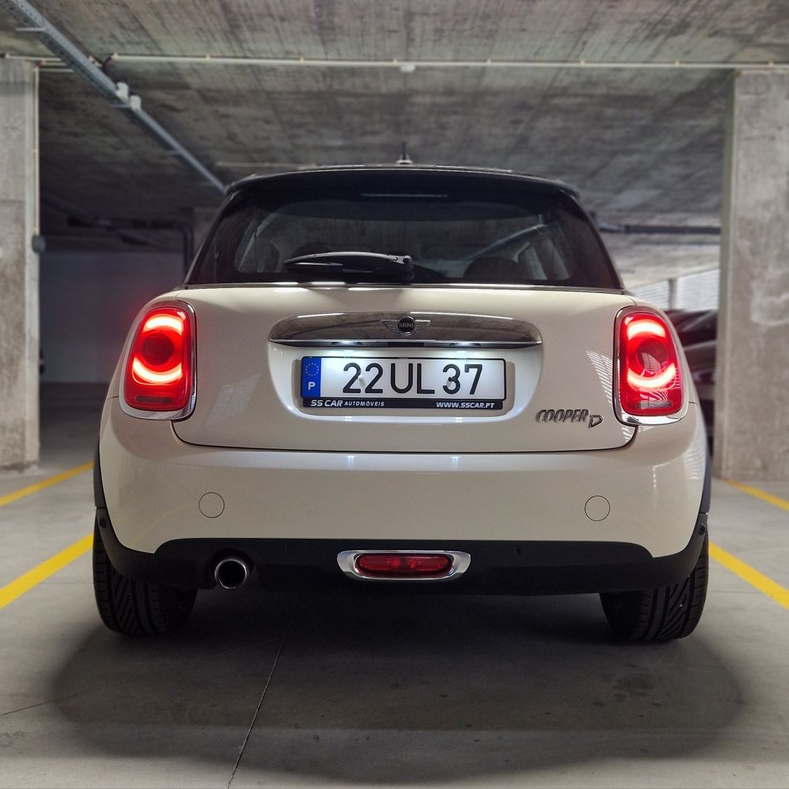 _MINI  Cooper  D Full Extras