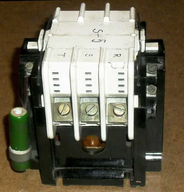 Stycznik mocy MSM-3 firmy FAEL, 40 A, 500 V, z cewką na 220 VDC, PRL