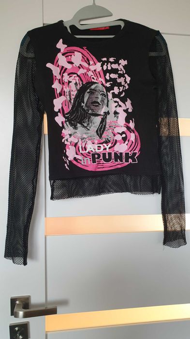 Bluzka czarna, rękawy z siateczki