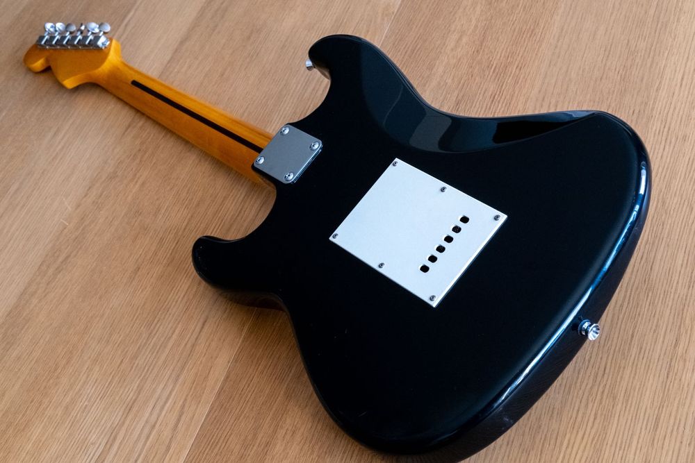 Gitara elektryczna Richwood i wzmacniacz Peavey