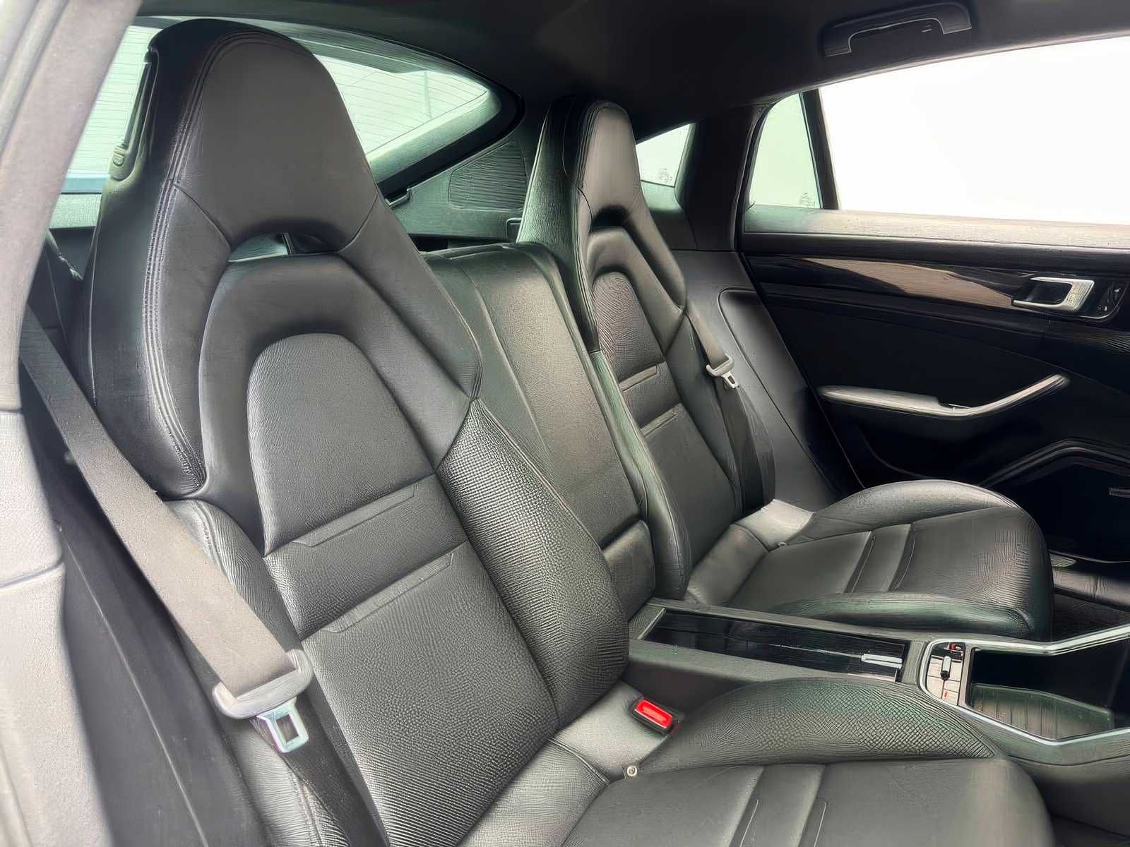 2018 Porsche Panamera 4S