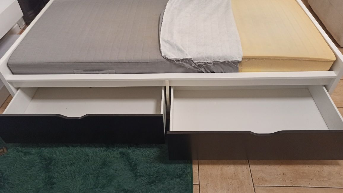 Łóżko z szufladami + materac 90x200