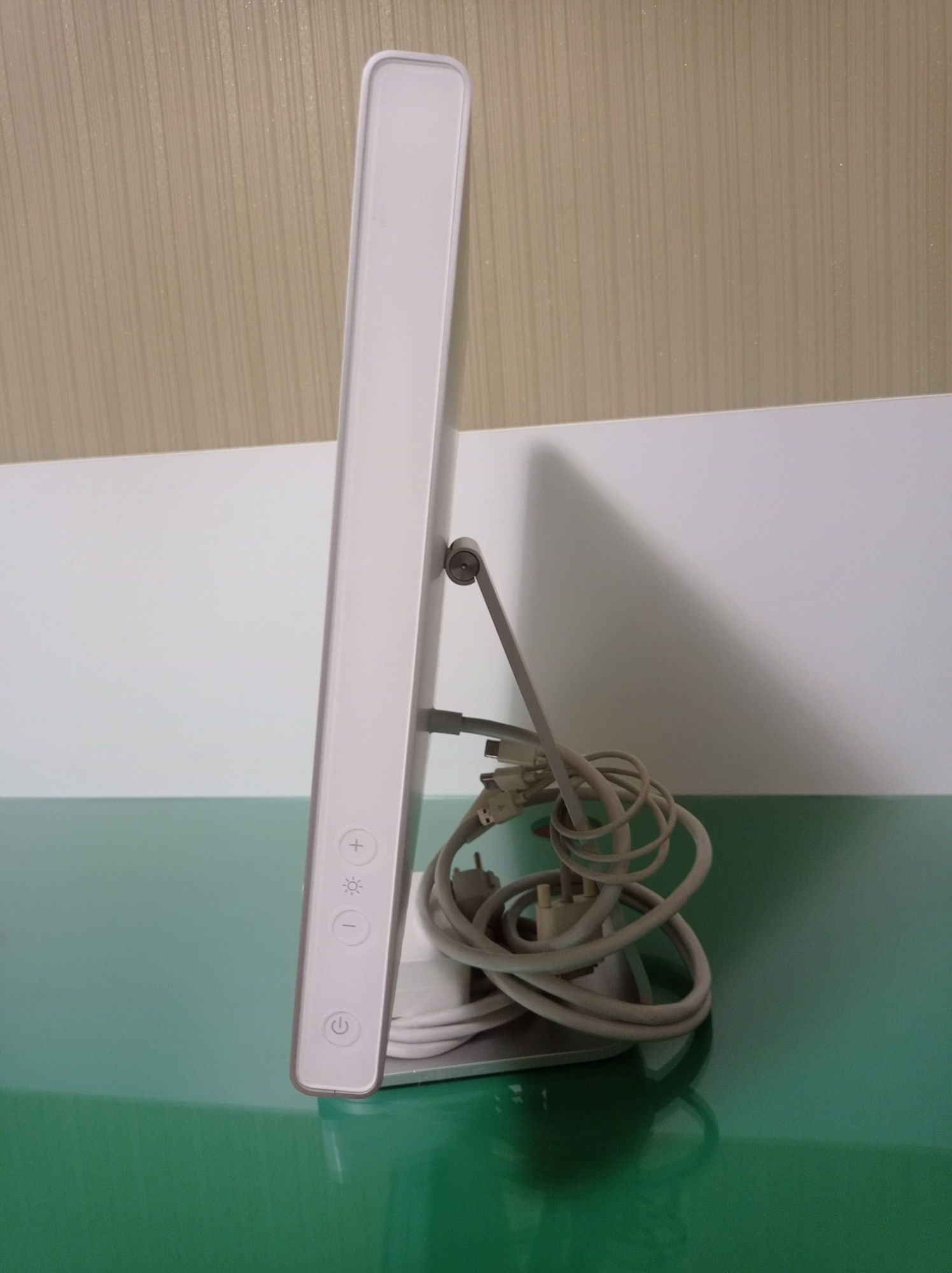 Монитор Apple cinema display