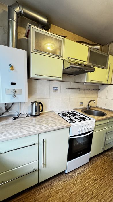 Продам 1к квартиру уг Калиновой и Правды!