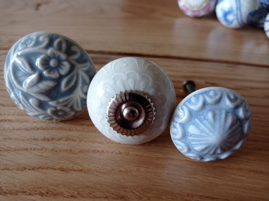 Śliczne ceramiczne gałki meblowe ręcznie malowane gałki do mebli