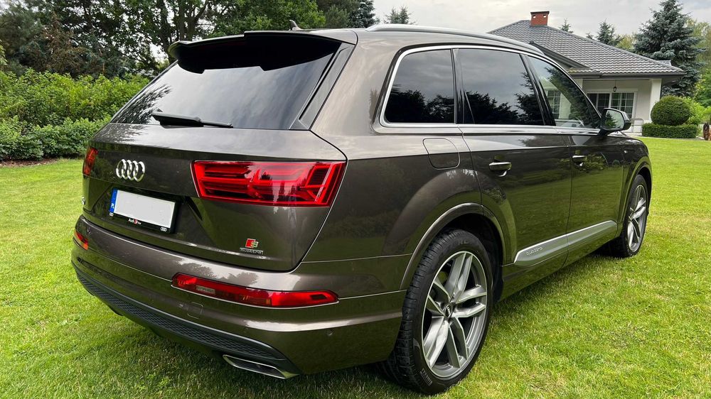 Audi Q7 3.0 TDI - najbogatsza opcja: pneumatyka, 7 miejsc, krajowy
