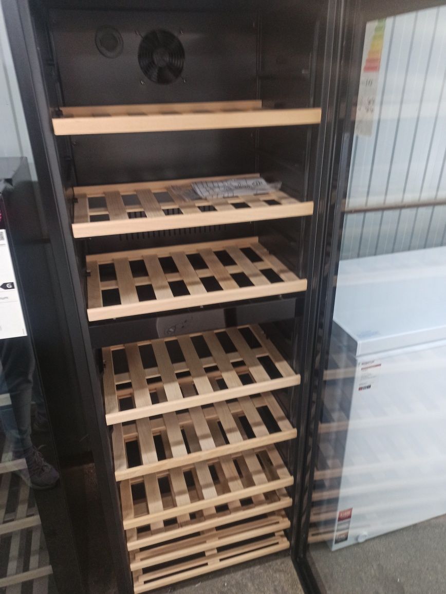OUTLET Wspólna 6 Janki Lodówka chłodziarka na 84butelki