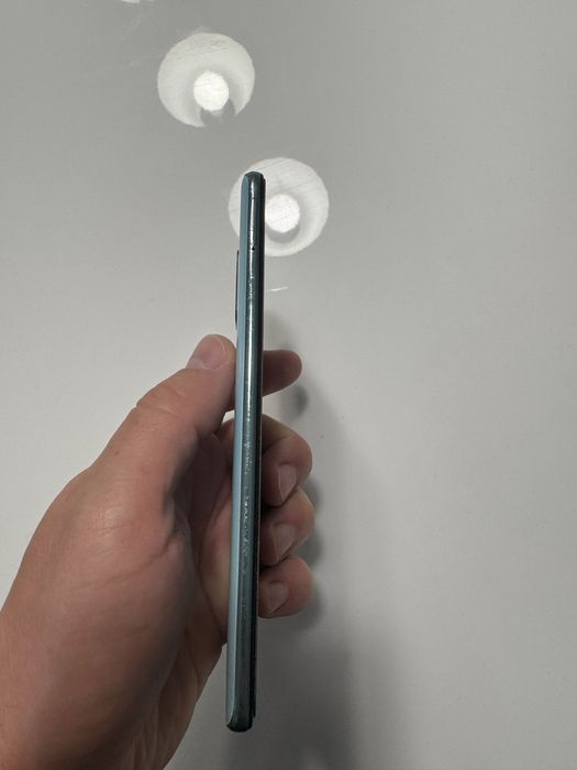 Продам Samsung A71 6/128 в хорошому стані