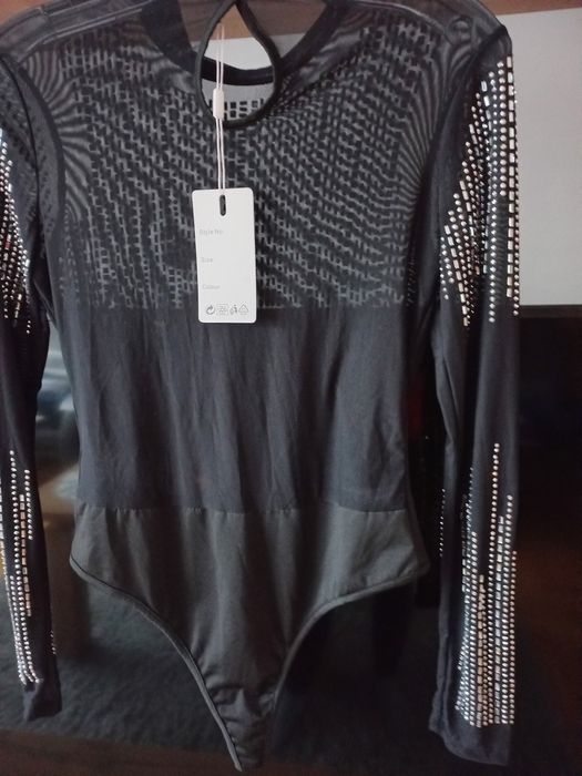 Body czarne zdobione cyrkoniami