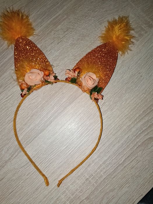 Обруч мандаринки та білочки