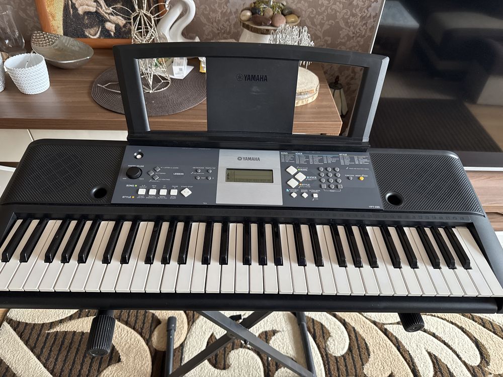 Keyboard Yamaha YPT-230