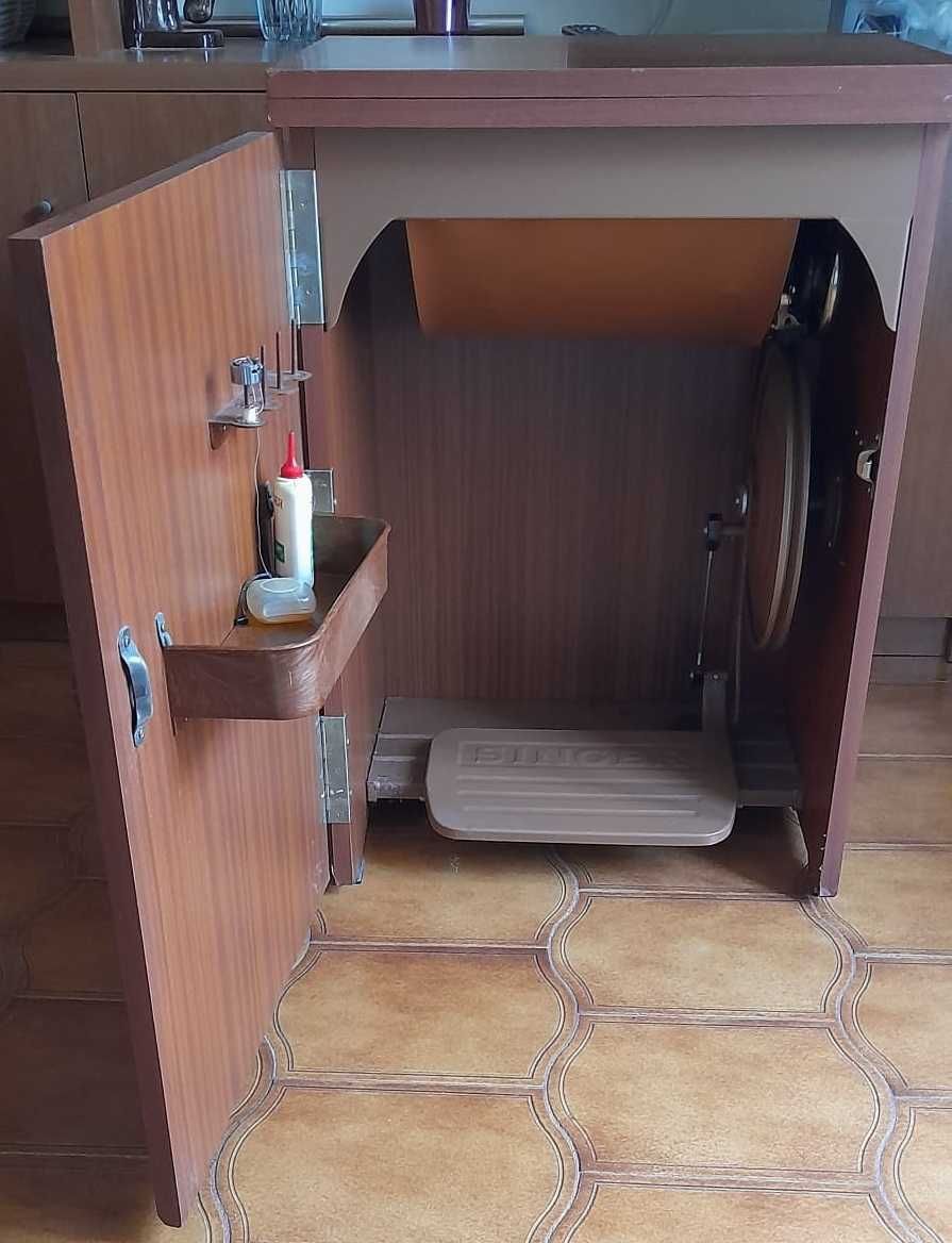 Máquina de costura - Singer
