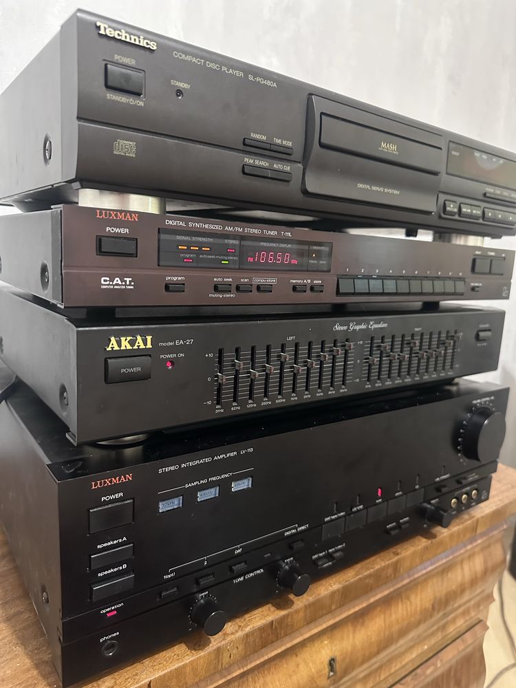 Luxman lv-113, t-111L. Technics sl-pg480A