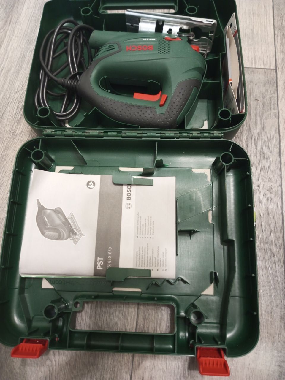 Электролобзик BOSCH PST 670 set