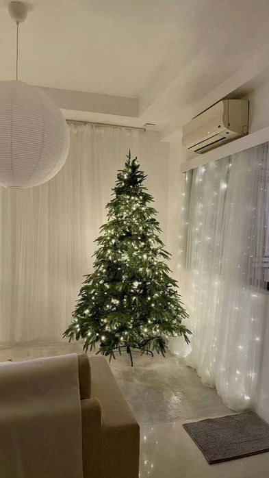 Гірлянда хвойна лапа, мішура, роса. Срібний провід/кабель. На ялинку