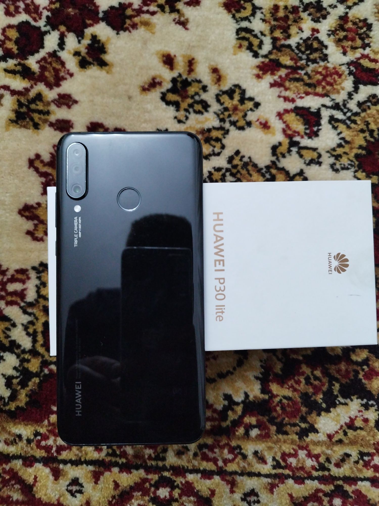 Huawei P30 lite .