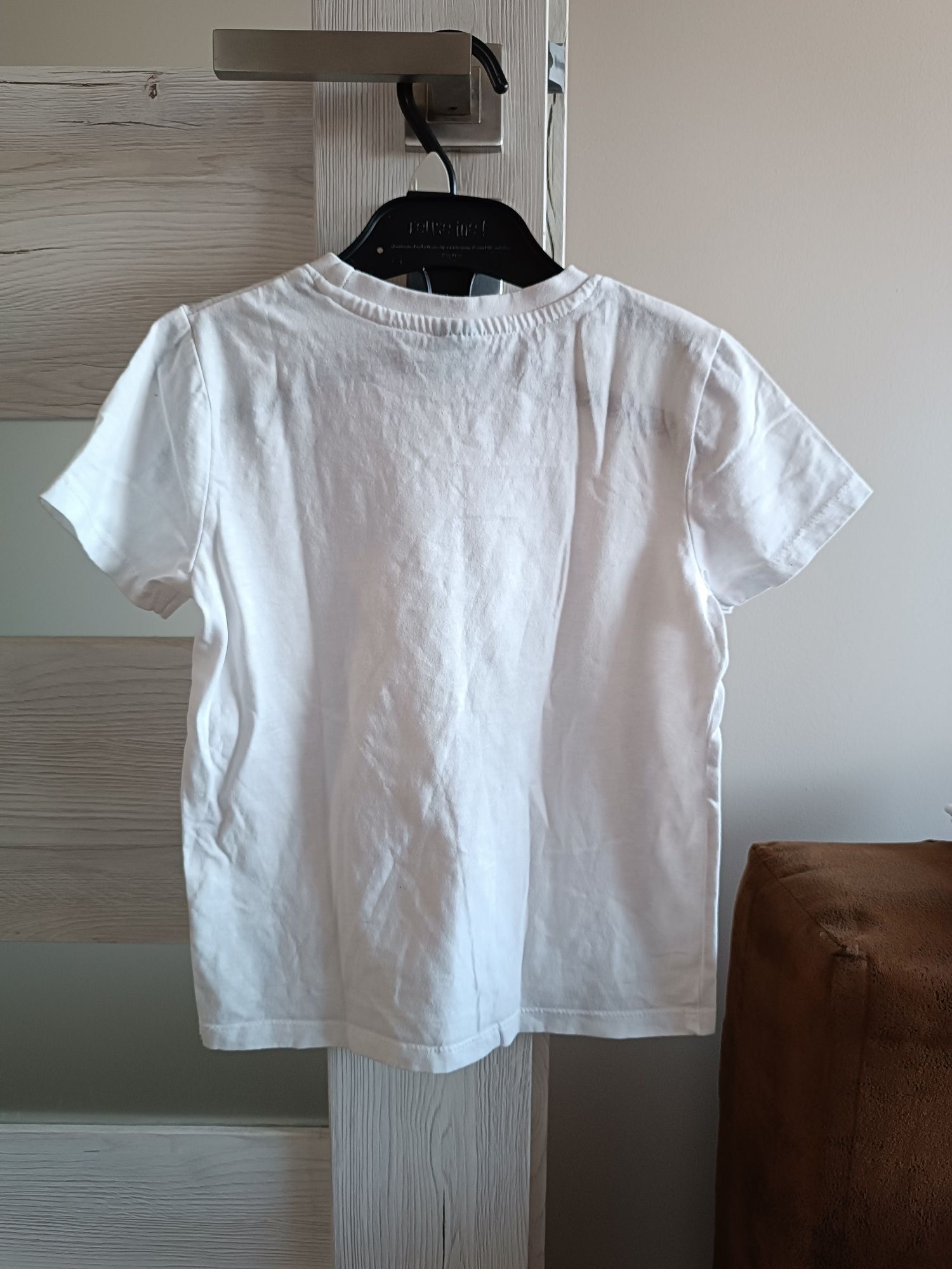 Biały t-shirt dla chłopca