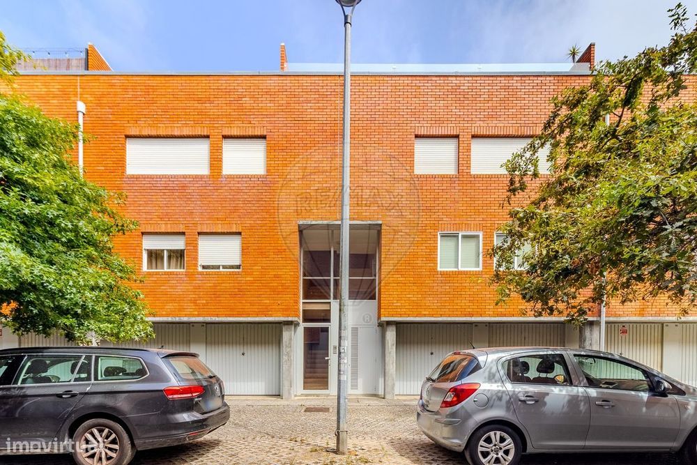 Apartamento T4 para arrendamento