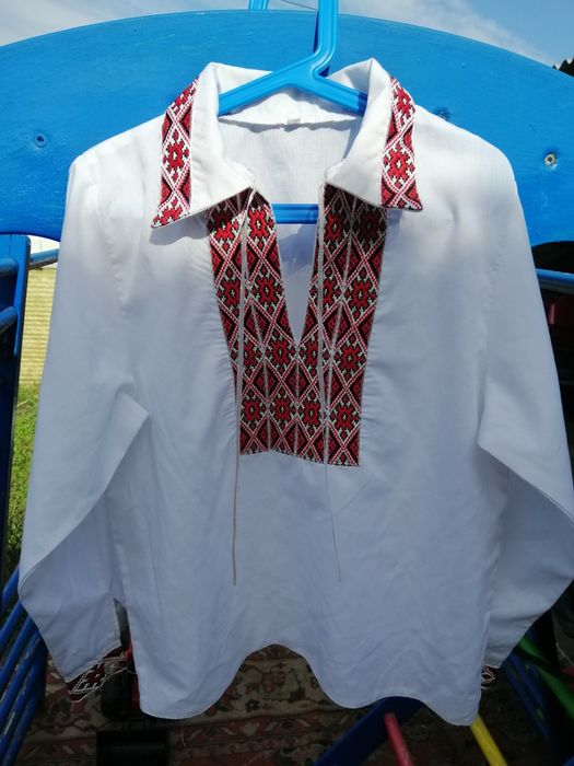 Продам  сорочку на хлопчика