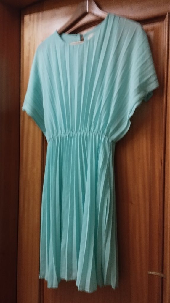 Vestido, novo  verde água