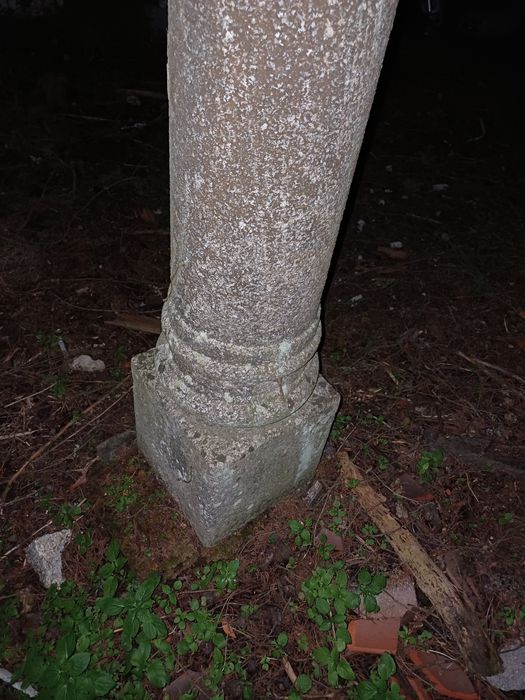 Pilar/Coluna em granito 2m X 25cm
