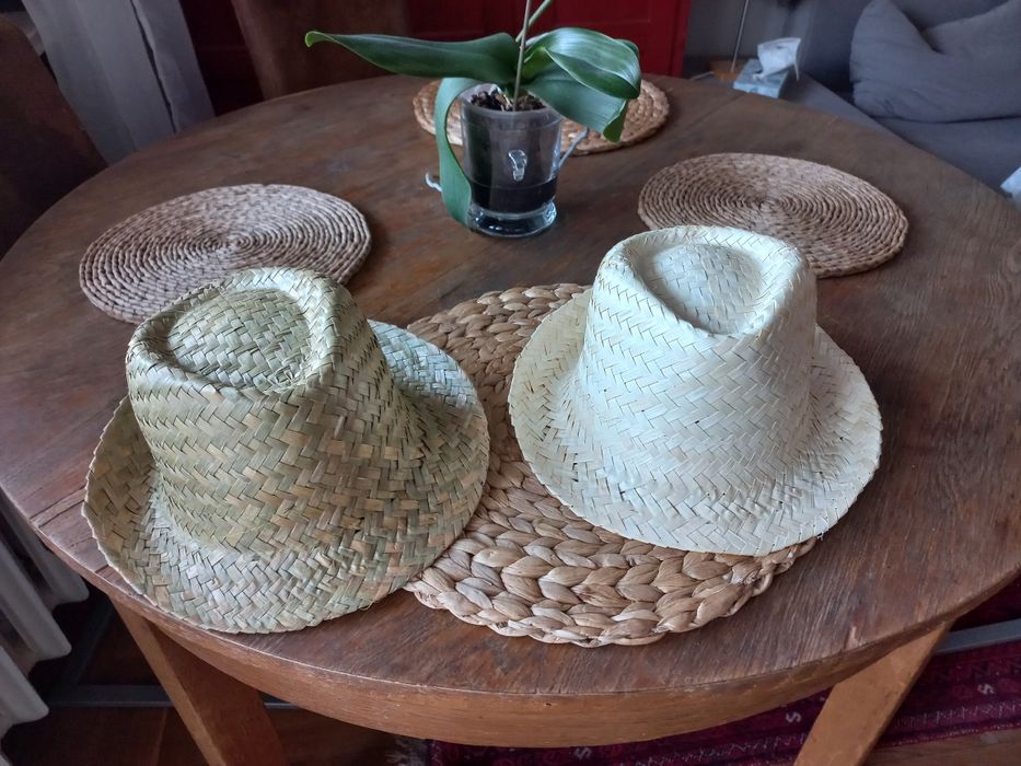 Dwa kapelusze slomkowe-nowe
