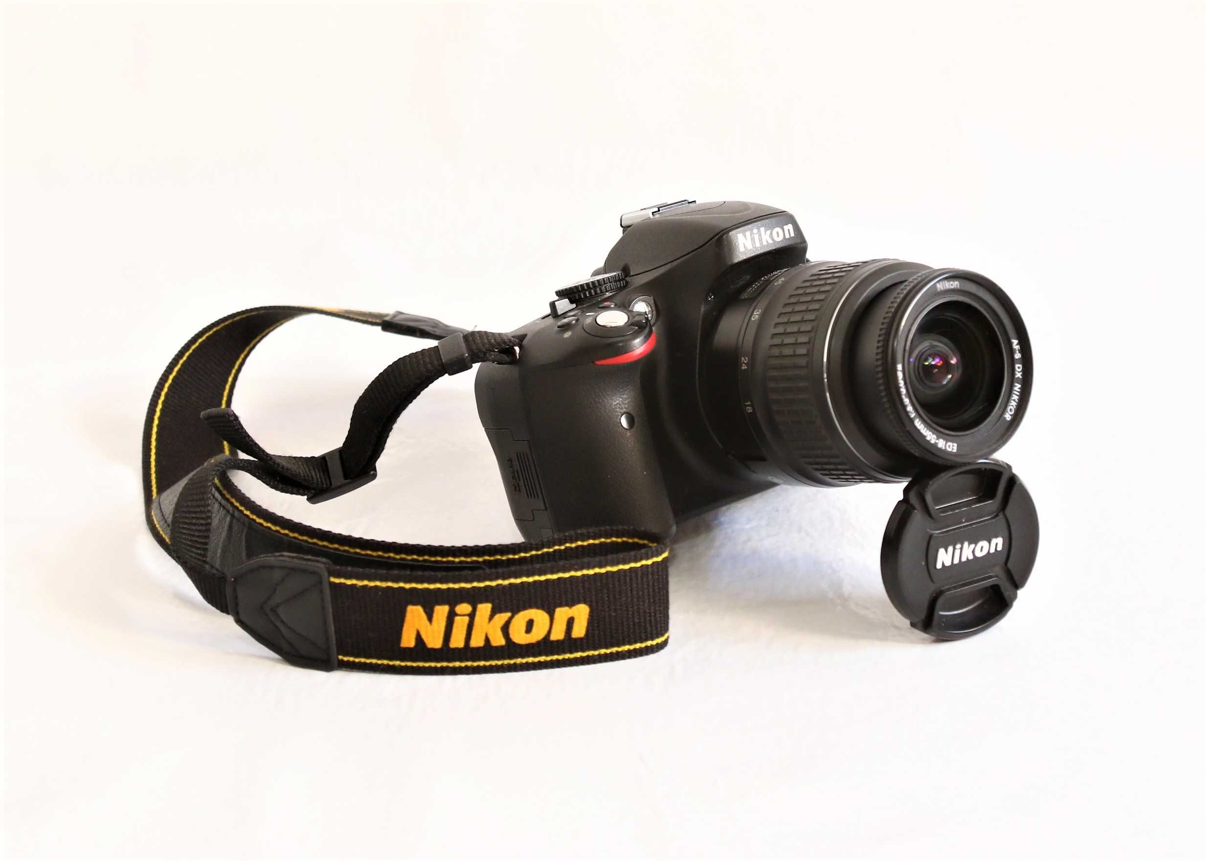 Nikon D5100 com lente Nikon 18-55mm máquina fotográfica digital reflex