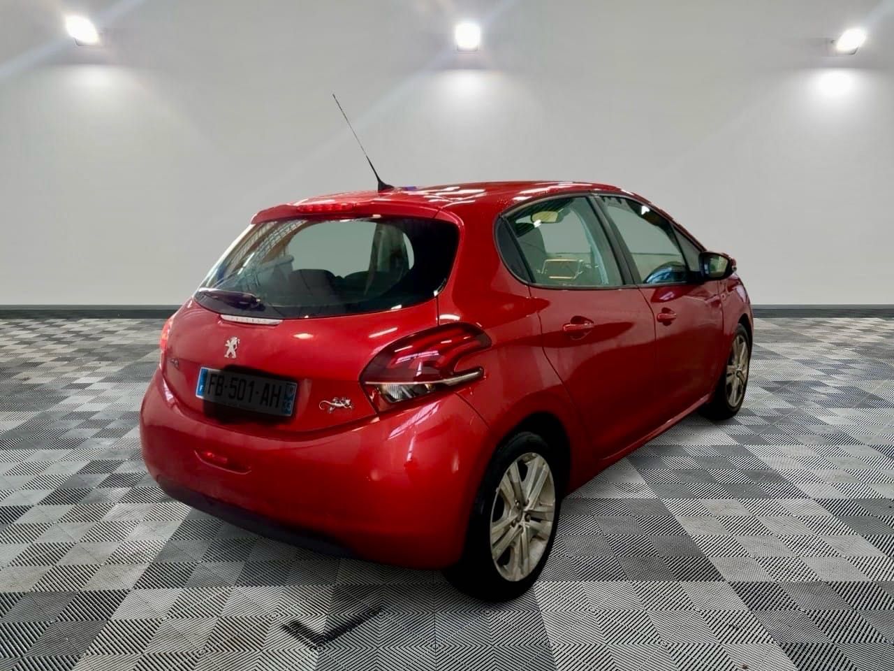 Peugeot 208 com 100 mil km