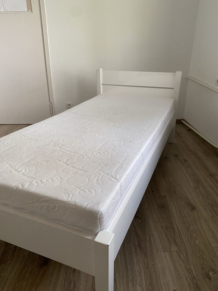 Łóżko jednoosobowe