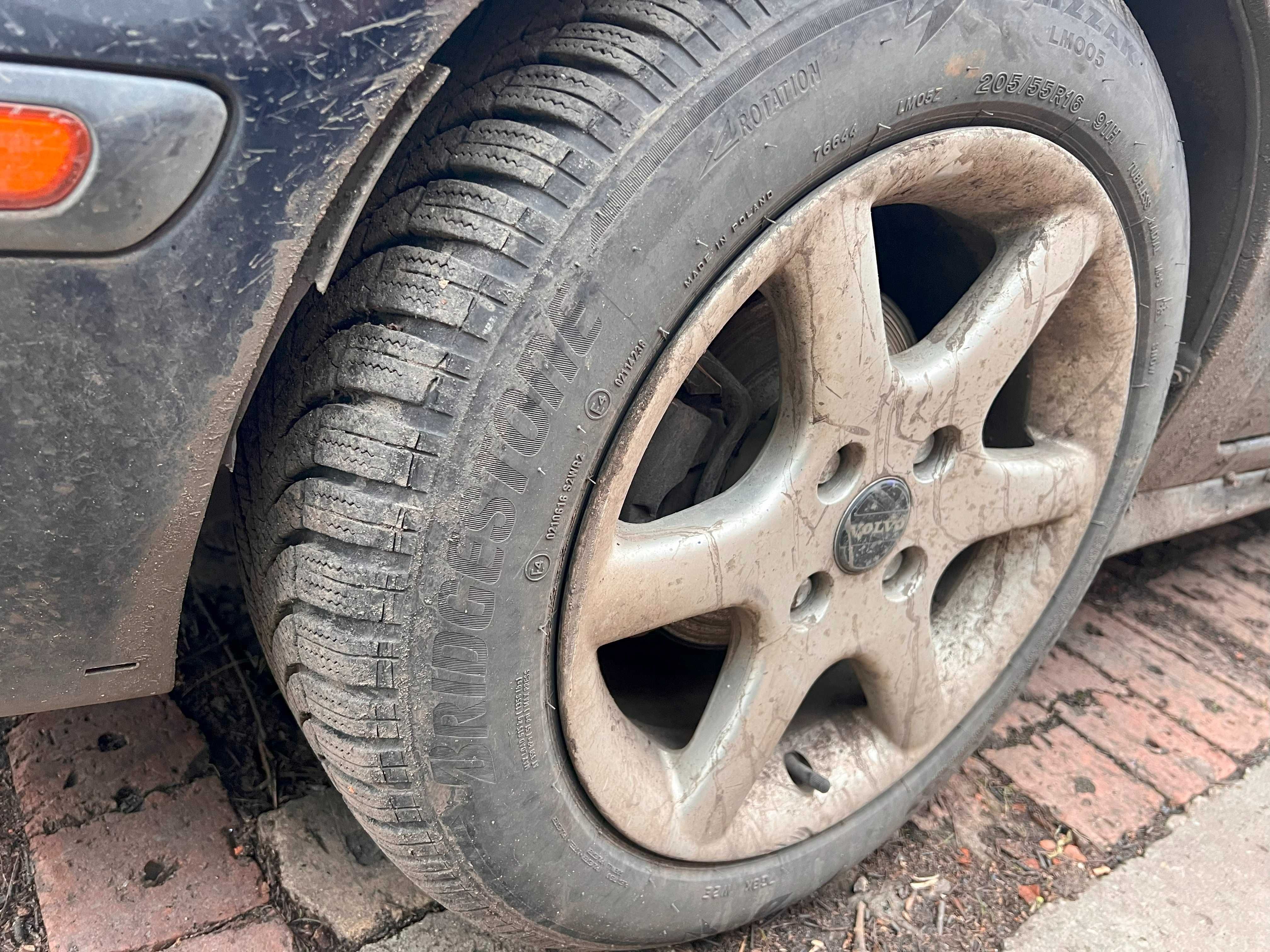 Volvo v40 1.9 TDI універсал 2000р срочно!