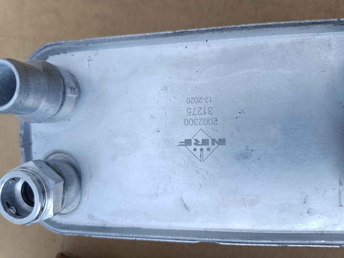 Volvo XC60 XC70 V70 NRF  chłodniczka oleju skrzyni biegów nowa