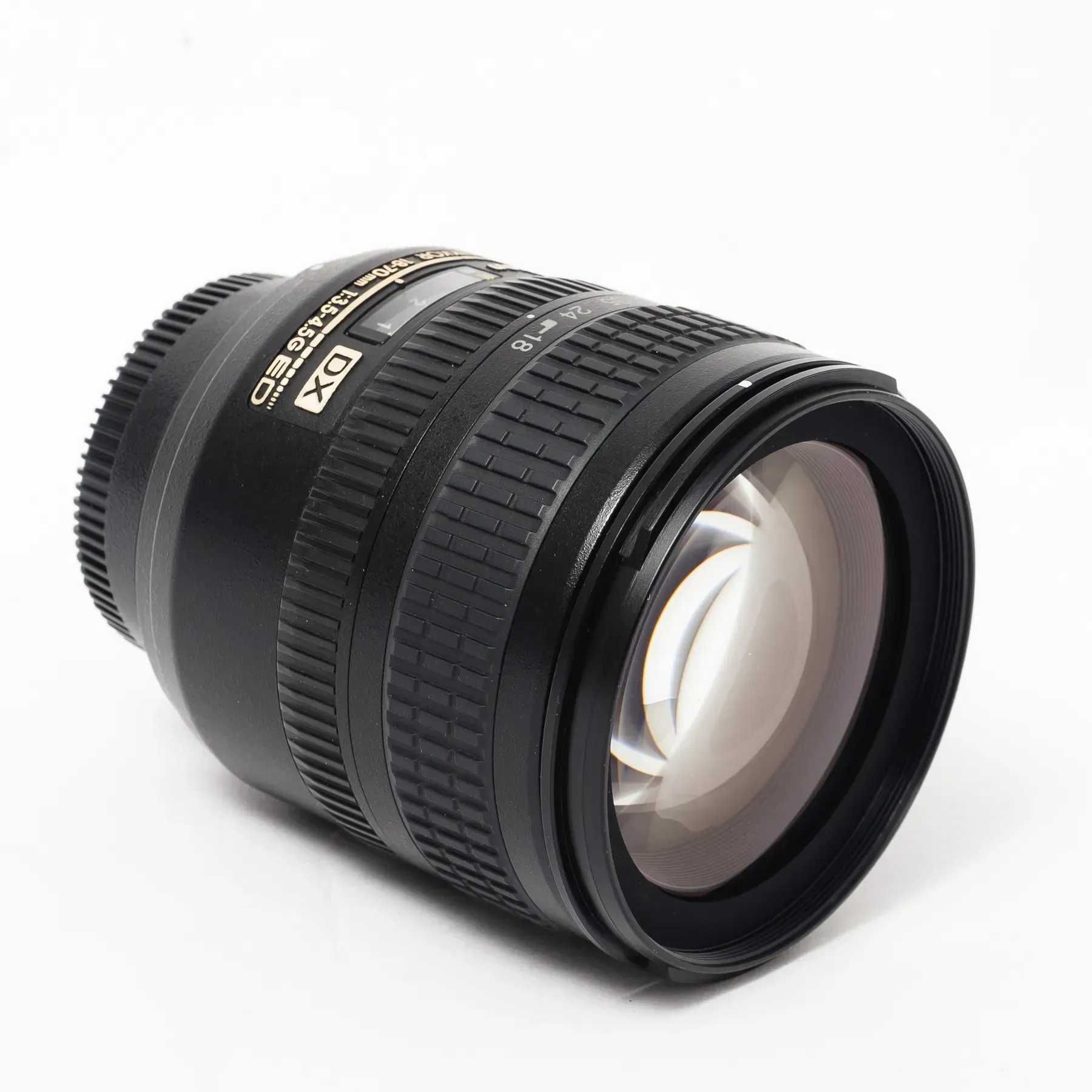 Об'єктив Nikon 18-70mm f/3.5-4.5G IF-ED AF-S DX Zoom-Nikkor