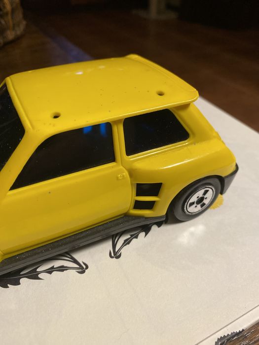 Renault 5 Maxi Turbo. Made in France. Modelo a fricção. Anos 80