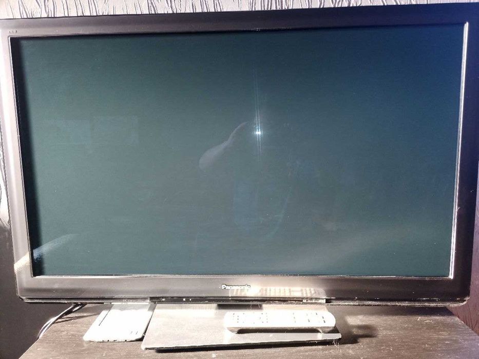 плазмовий телевізор Panasonic TX-PR42ST30 42" під ремонт