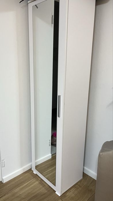 Szafa z lustrem uzywana