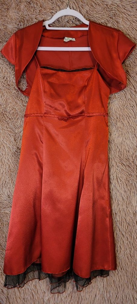 Czerwona sukienka z bolerkiem  rozmiar M