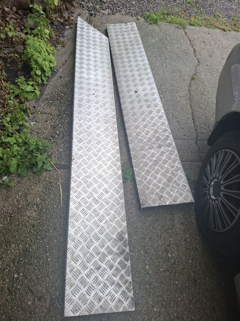 Blacha ryflowana aluminiowa na schodek, próg