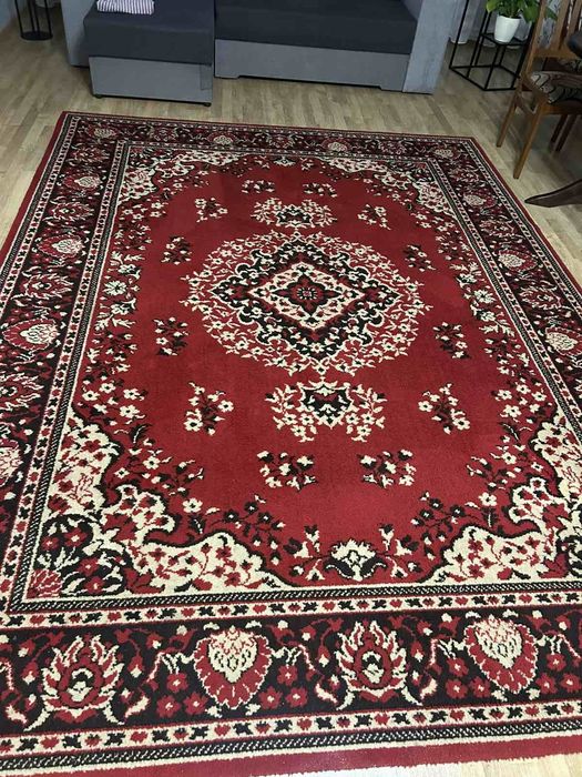 Продам килим 2,50 на 3.30