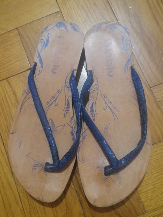 Тапочки, шльопанці, шлепки, тапулі