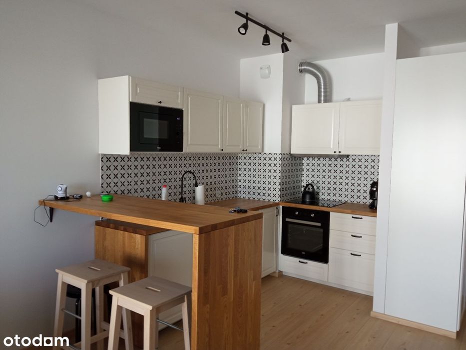 Apartament Gdańsk Zajezdnia Wrzeszcz; miejsce postojowe w hali