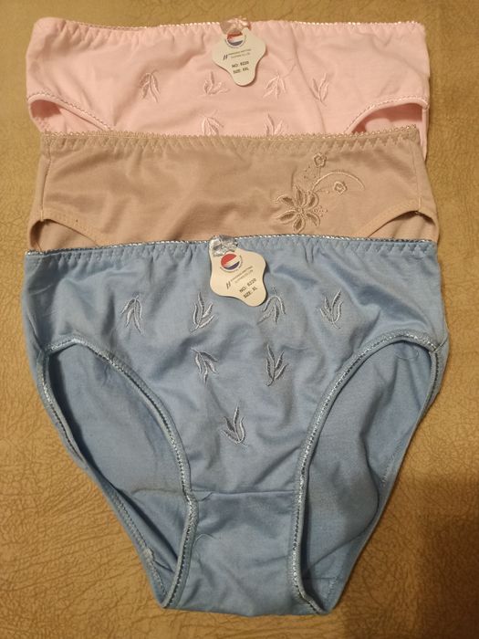Трусы женские  новые